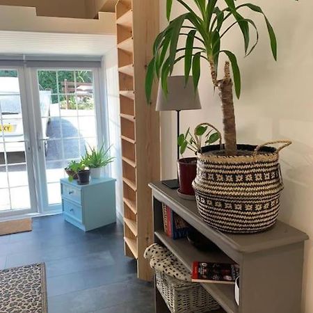 Apartamento The Garage Getaway Glastonbury Exterior foto