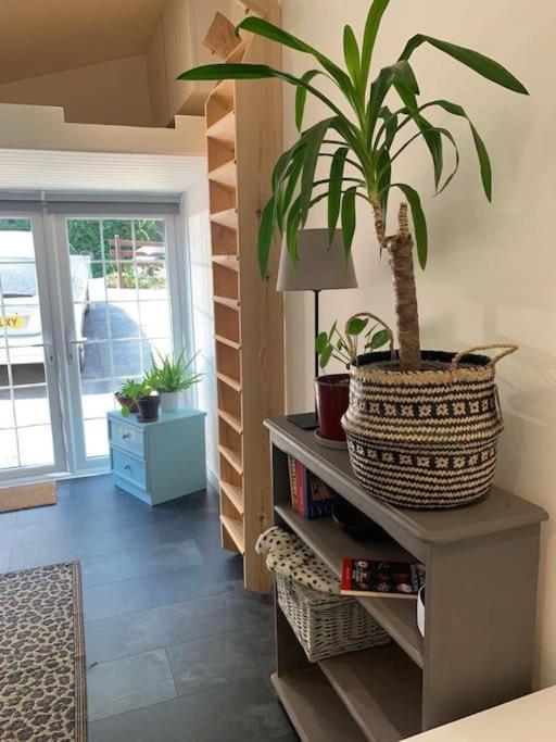 Apartamento The Garage Getaway Glastonbury Exterior foto