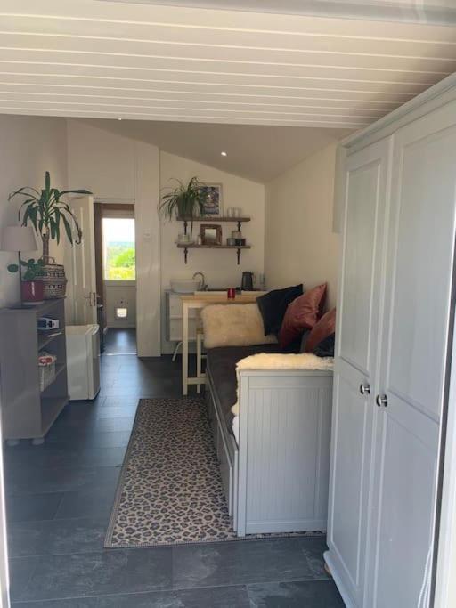 Apartamento The Garage Getaway Glastonbury Exterior foto